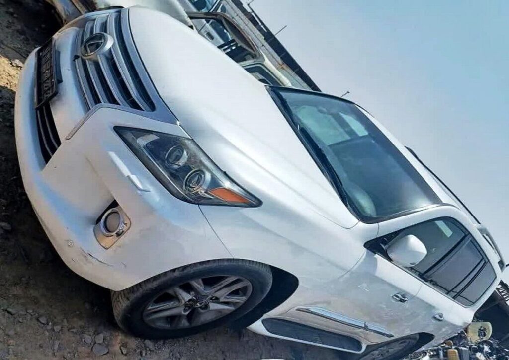 خودرو «لکسوس» قاچاق به ارزش ۲۸۰ میلیارد ریال در کاشمر کشف شد