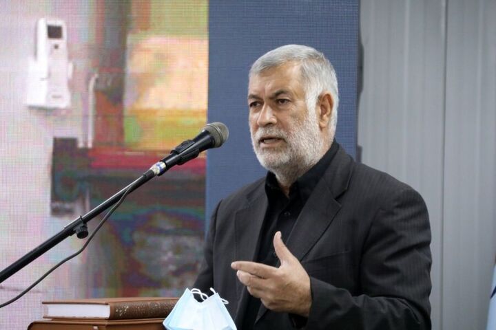 دولت فعال تاجر و صنعتگر خوبی نیست. شرکت هواپیمایی چه ربطی به وزارت کار دارد؟