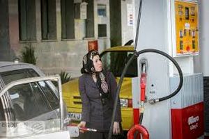 سخنان مهم وزیر نفت قیمت بنزین و احتمال تغییر قیمت‌ها