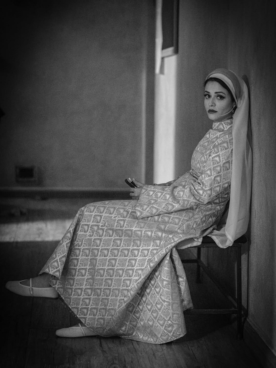 عکس سیاه و سفید سوگل خلیق ۱