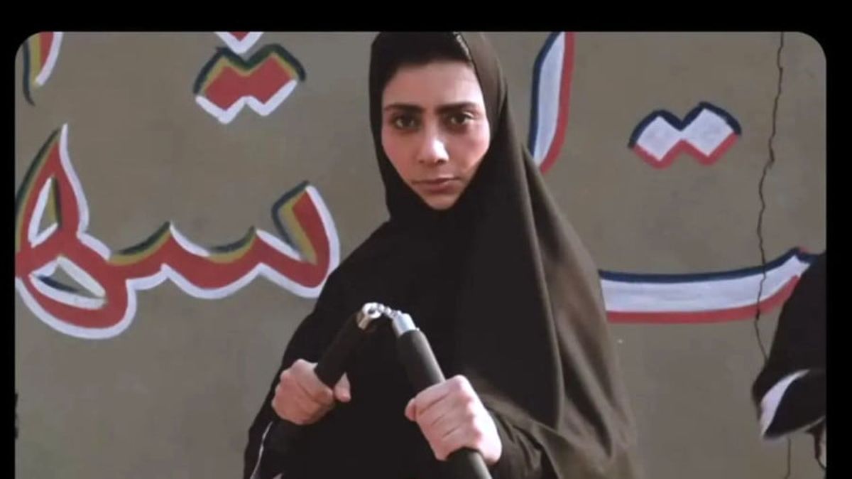 تمرین مونا فرجاد با نانچیکو در پشت صحنه فیلم