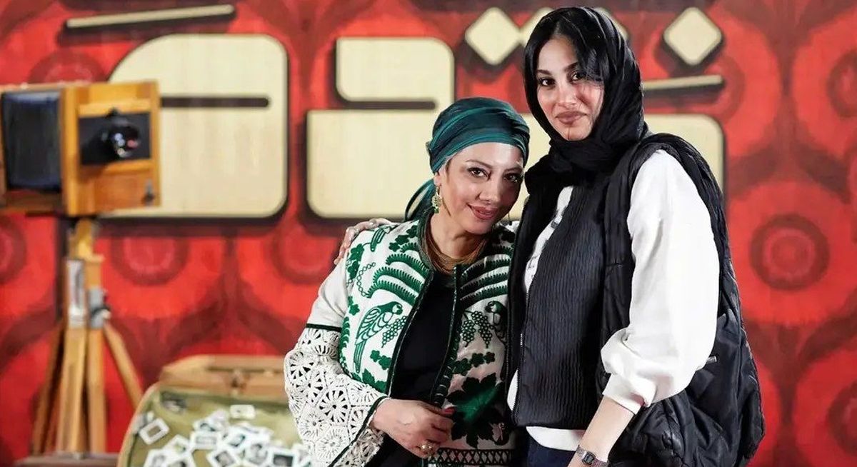 حضور مادر و دختر