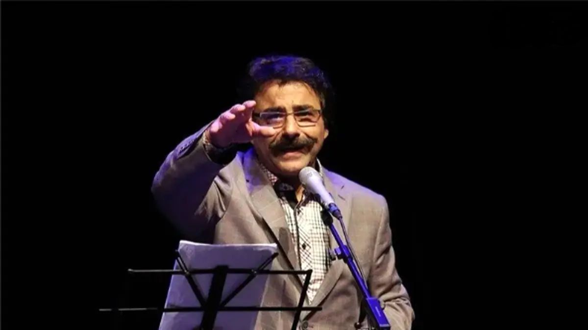 ترانه علیرضا افتخاری در مراسم ختم مادرش/فیلم