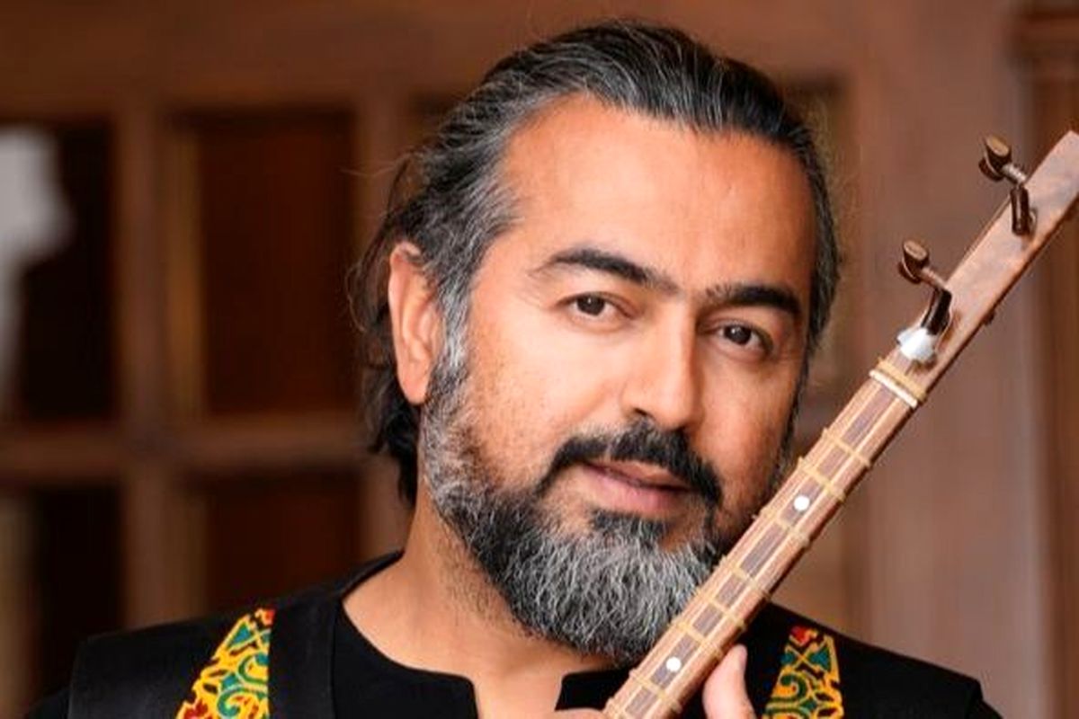 اجرای پرواز همای در مراسم رونمایی از