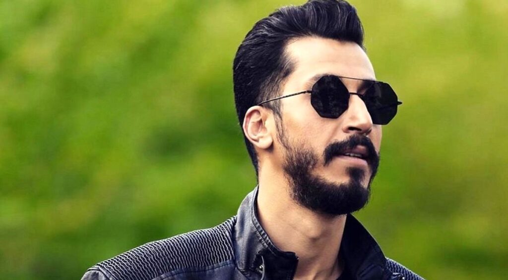 استایل بازیگر سریال پایتخت در خیابان های کپنهاگ