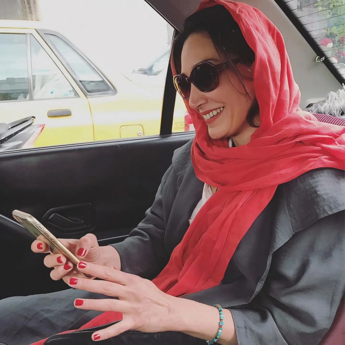 زیبایی هدیه تهرانی در سن 52 سالگی 1