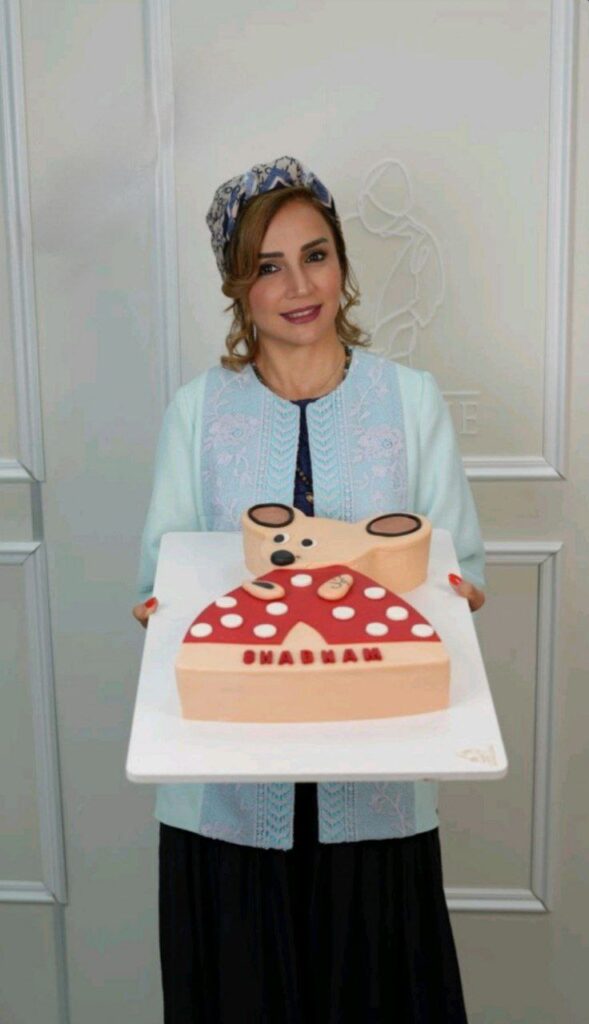 شبنم قلی‌خانی تولدش را با تم دهه ۶۰ جشن گرفت