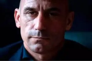 سخنان شرم‌آور مرد فوتبالی بعد از برکناری به خاطر تعرض جنسی در فینال جام جهانی