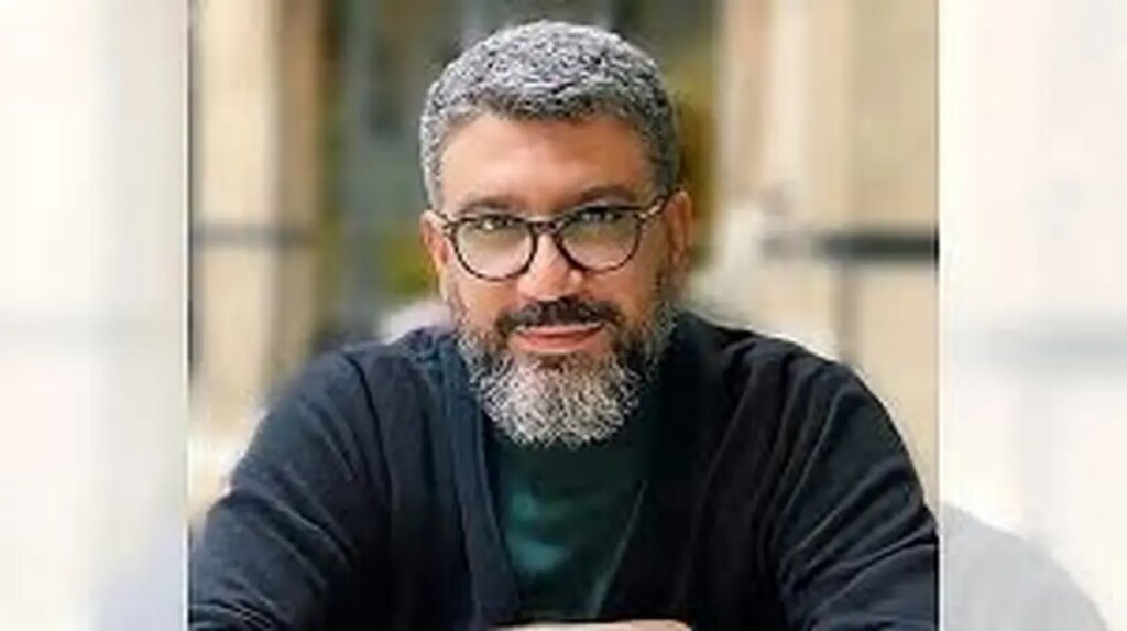 دختر رضا رشیدپور در کنار پدر و مادرش