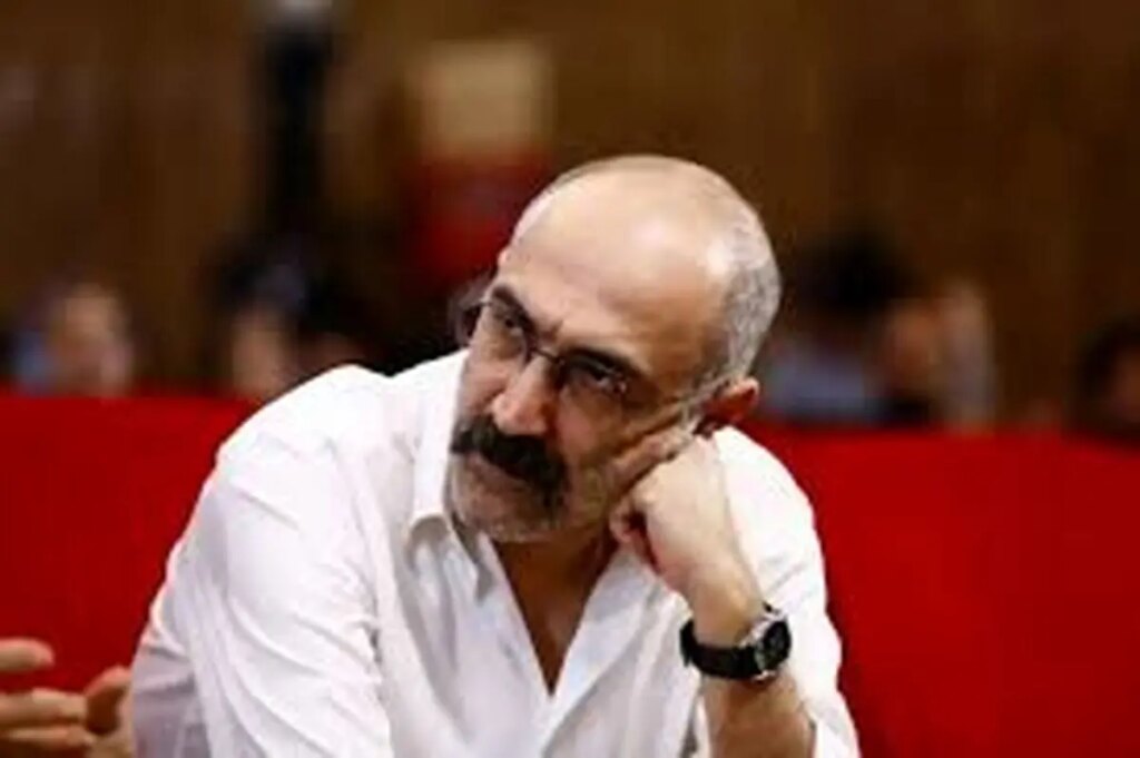 ادای احترام عجیب شرکت کننده به شهدای کشور; هادی حجازی فر: اگر ایران نیست بدن من آنجا نیست/فیلم