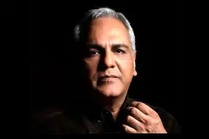 چه شد که مهران مدیری به سمت خواندن آهنگ هایده رفت؟/ طمع برای کسب پول است؟