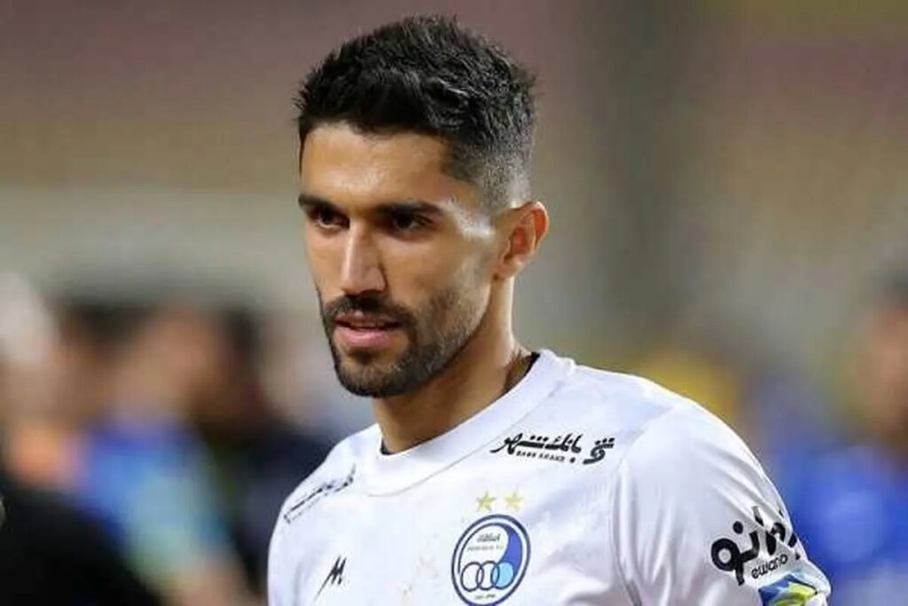 رکورد جدید در لیگ ایران؛ چند جیمی جامپ همزمان روی زمین!/ جیمی جامپس سید حسین حسینی را محاصره کرد/ ویدئو