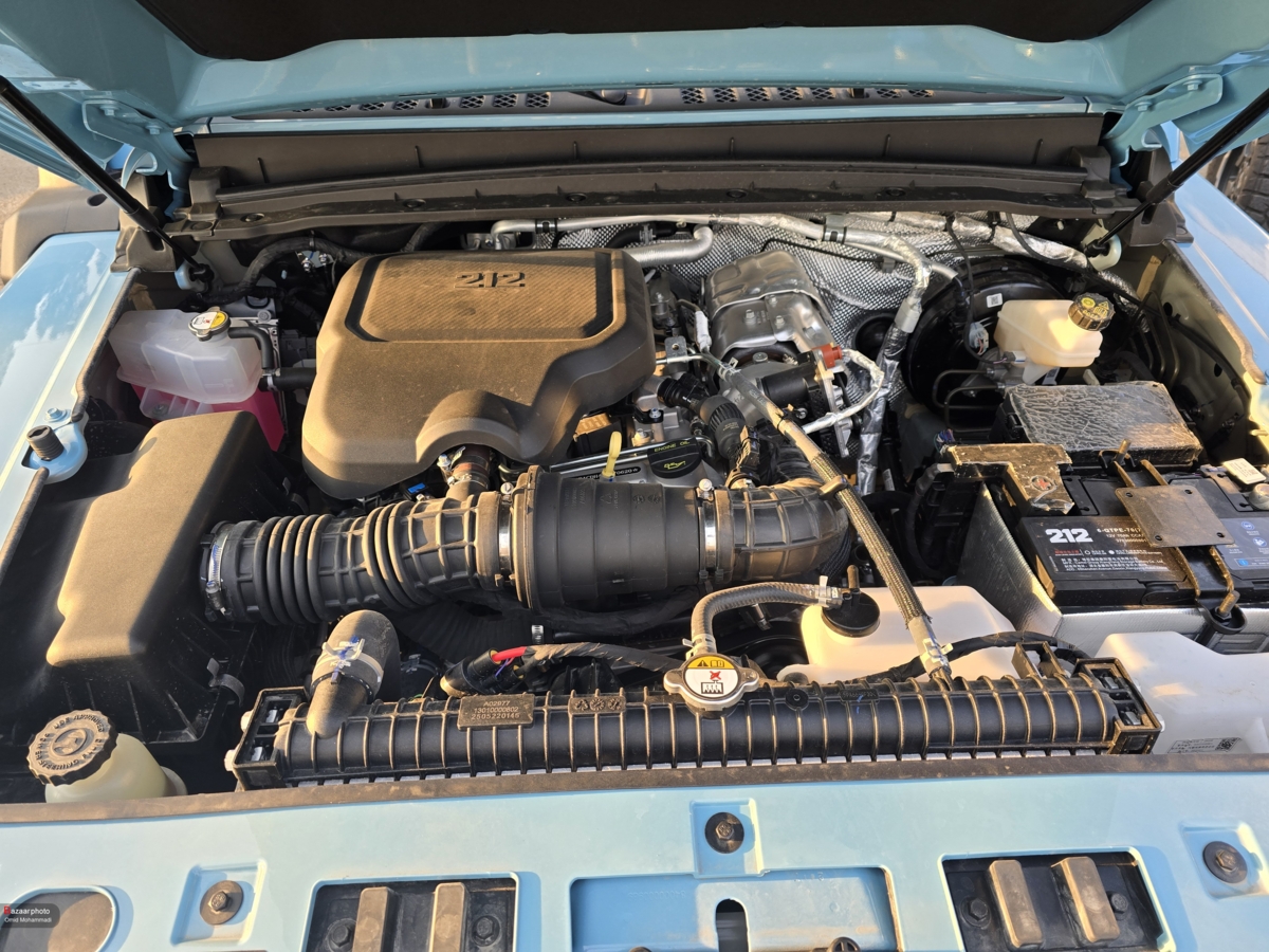 خودروی آفرود 212 T01 که در هر مسیر ناهمواری حرکت می کند طراحی کلاسیک و موتور مدرن