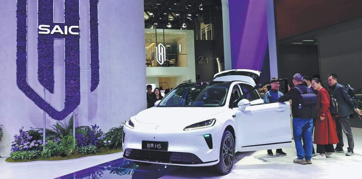 تسلط هوش مصنوعی در صنعت خودرو نبرد چینی ها با خودروسازان جهانی