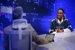 بیفوما برای عادل فردوسی پور یک همزاد تراشید؛ شبیه بچگی های مایکل جکسون هستی اما سفیدتر!/ ویدئو