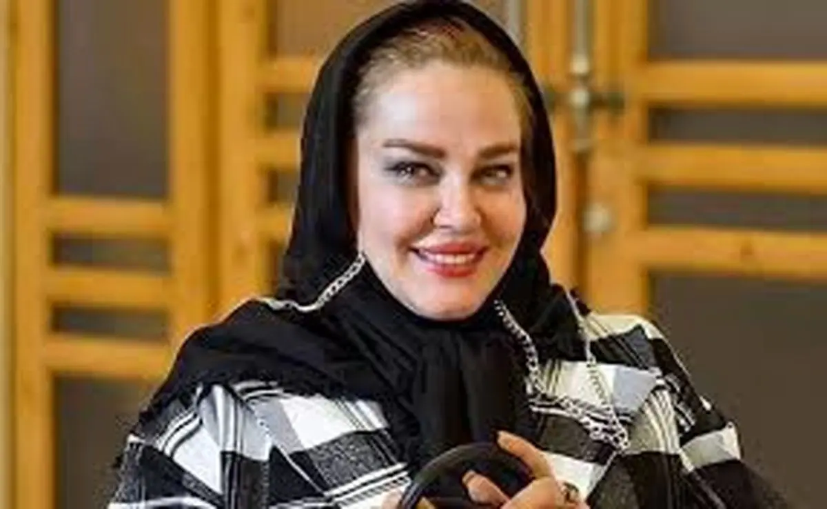 استایل کمی عجیب بهاره رهنما در مراسم ختم هادی مرزبان/فیلم