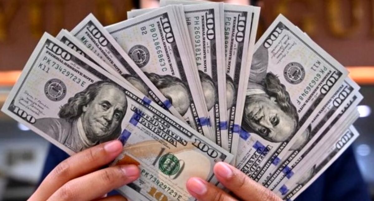 قیمت رسمی دلار در 9 آذر امروز معامله گران چقدر دلار می خرند؟