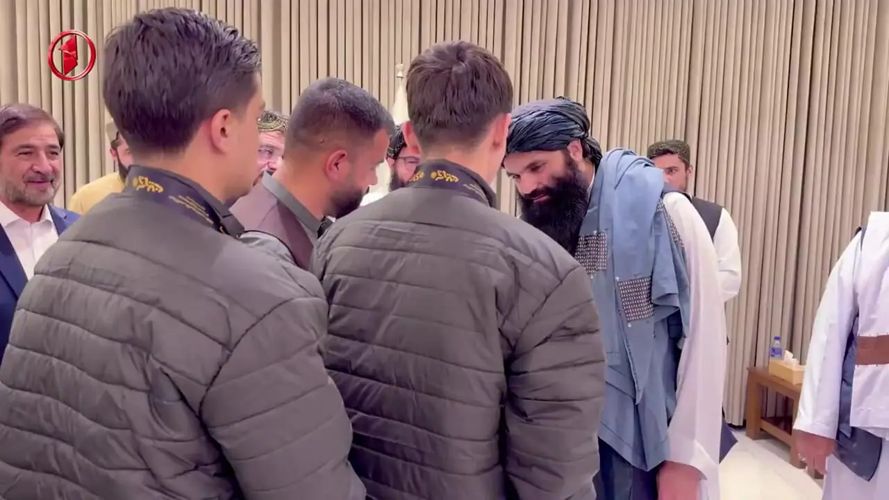 استقبال سراج‌الدین حقانی از تیم ملی فوتسال جوانان افغانستان