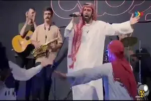 رقص عربی و خوانندگی مجتبی شفیغی، خواستگار مریم مومن در برنامه چیدمانه/ ویدئو