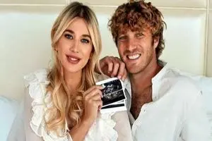 کسب درآمد بازیگر ایتالیایی از عکس‌های دخترش/ او دادگاهی شد!