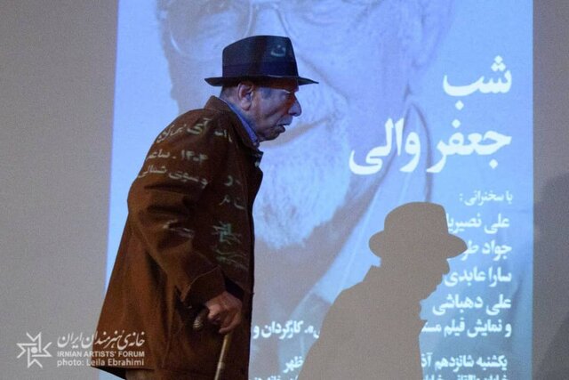 علی نصیریان: خون دل خوردیم