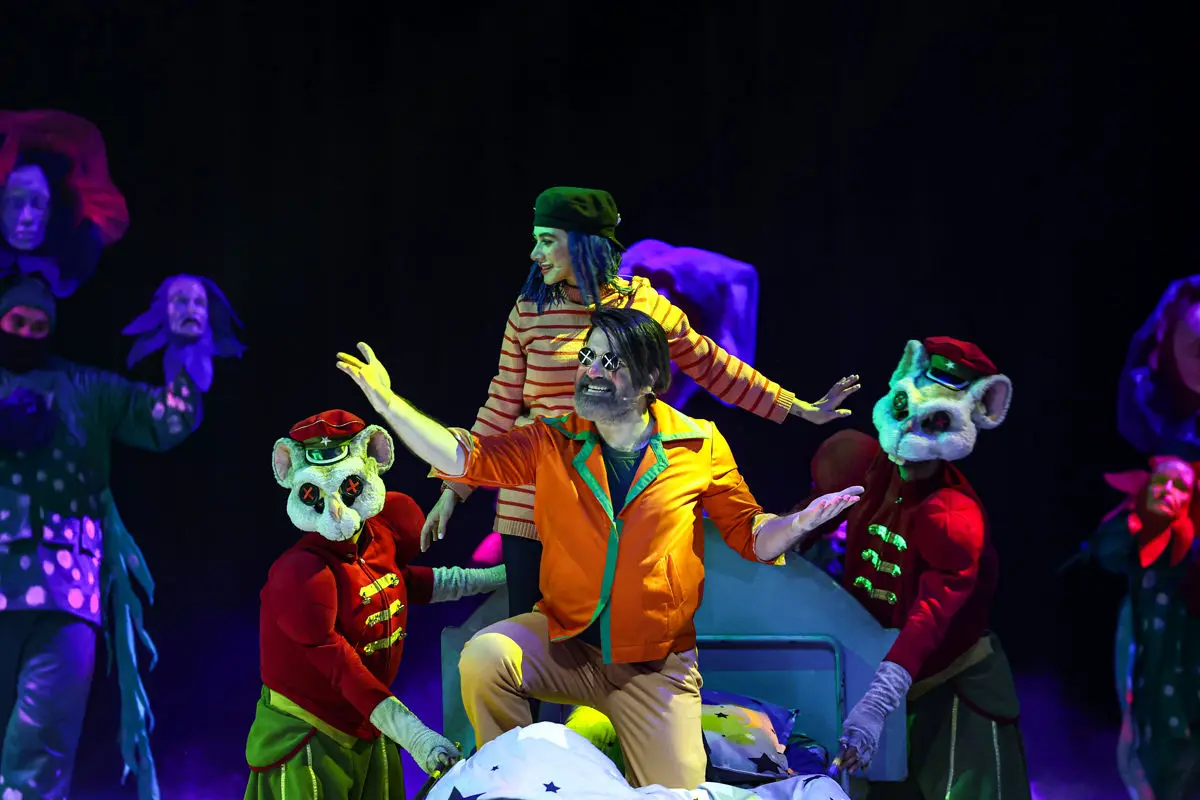 اجرای نمایش موزیکال