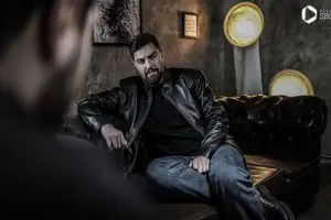 اگر پدرم حسن فتحی نبود آدم موفق تری بودم/ ویدئو