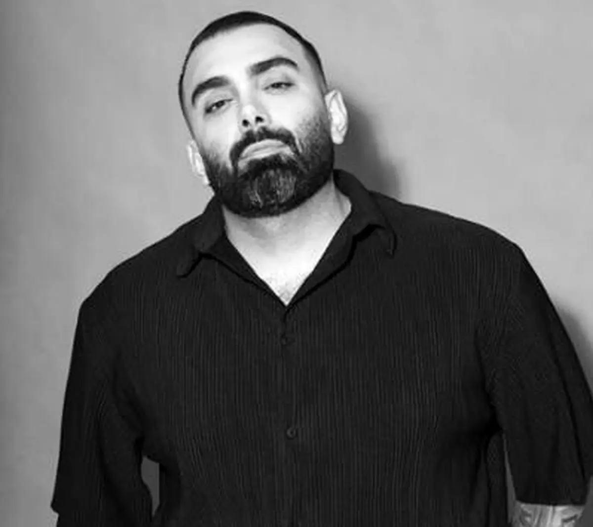 خواننده دولتی کیست؟ پاسخ مسعود صادقلو/فیلم