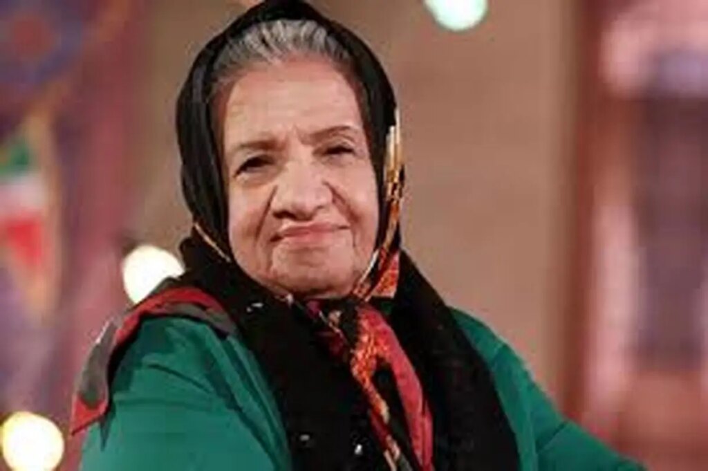 گیتی معینی: بچه هایم را با دمپایی کتک می زدم/فیلم