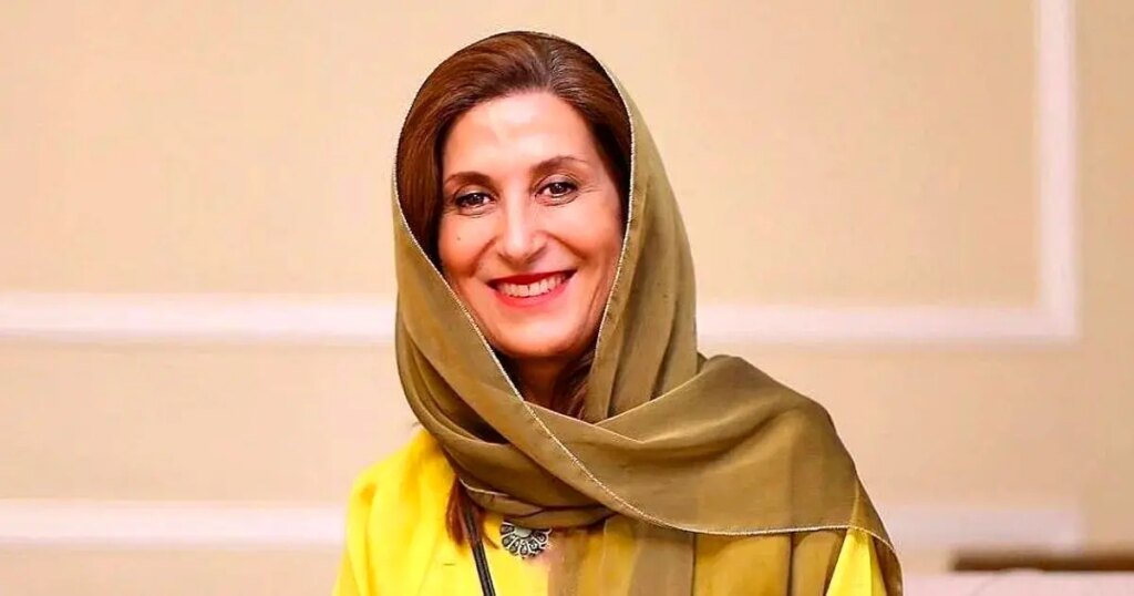 مراسم عقد فاطمه معتمدآریا در 20 سالگی