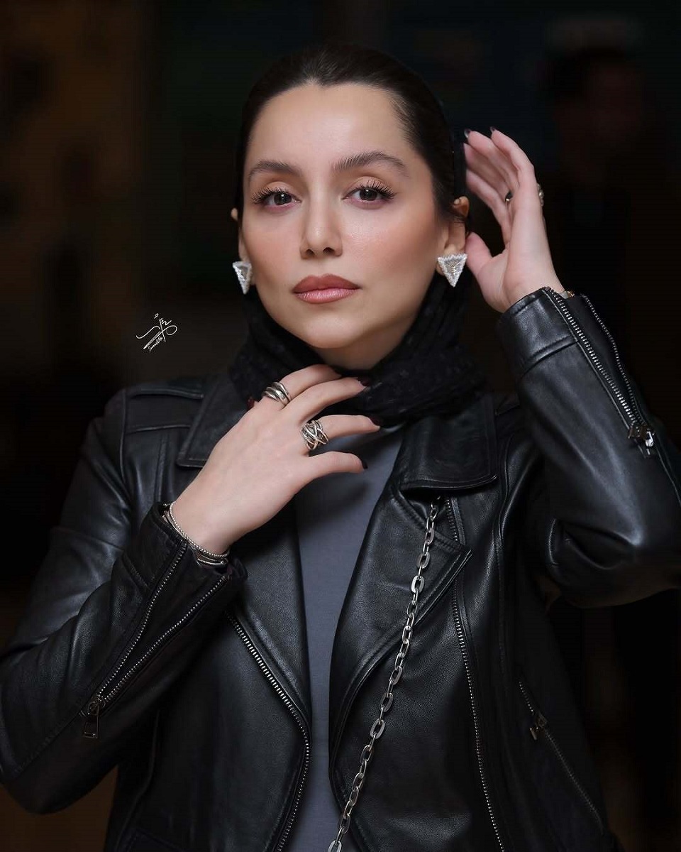 نازنین بیاتی در نمایشگاه چهار سوی خیال ۲