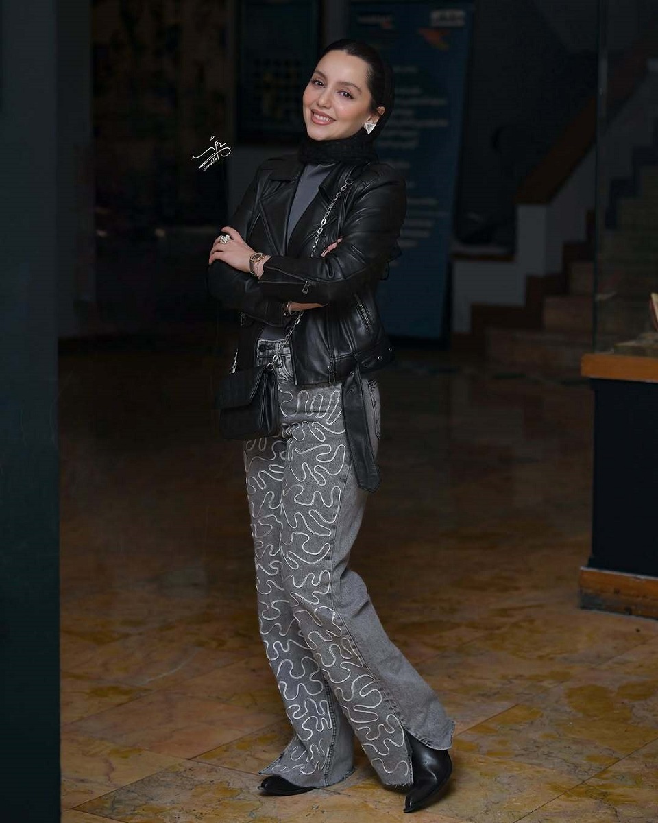 نازنین بیاتی در نمایشگاه چهار سوی خیال ۴