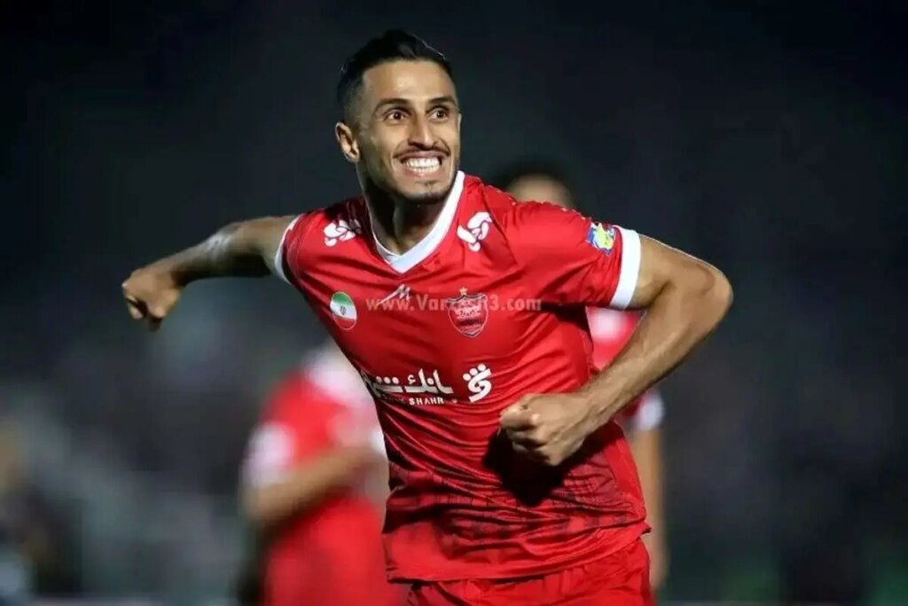 اشتباه عجیب خبرنگار؛ شوت خطرناک علیپور از کنار دروازه به بیرون رفت/فیلم