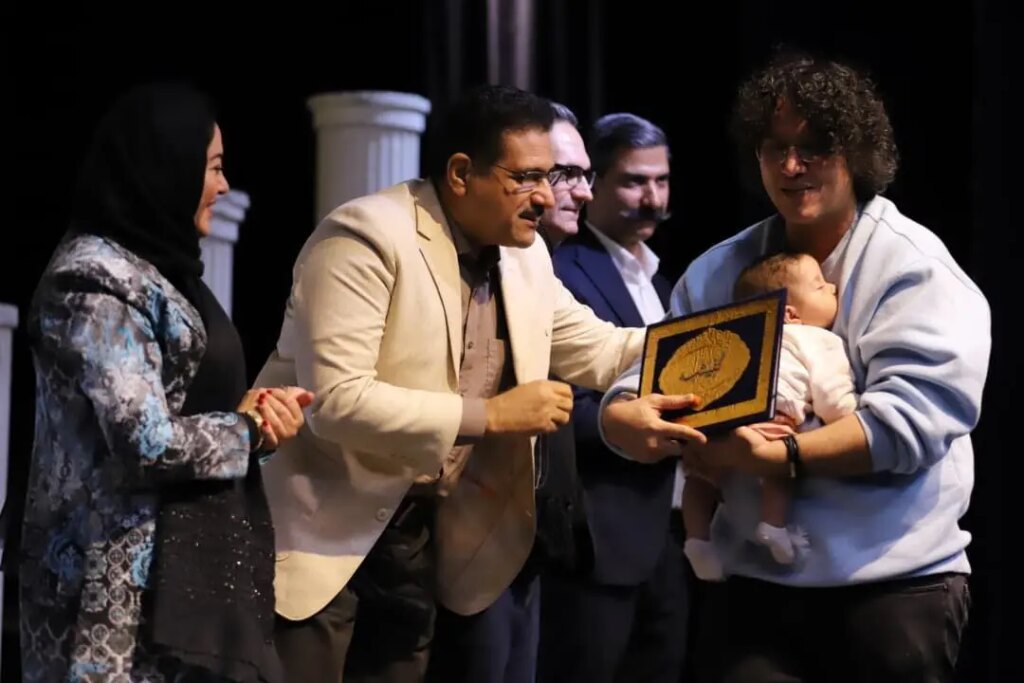 photo_۲۰۲۵-۱۲-۲۰_۰۱-۲۳-۳۴