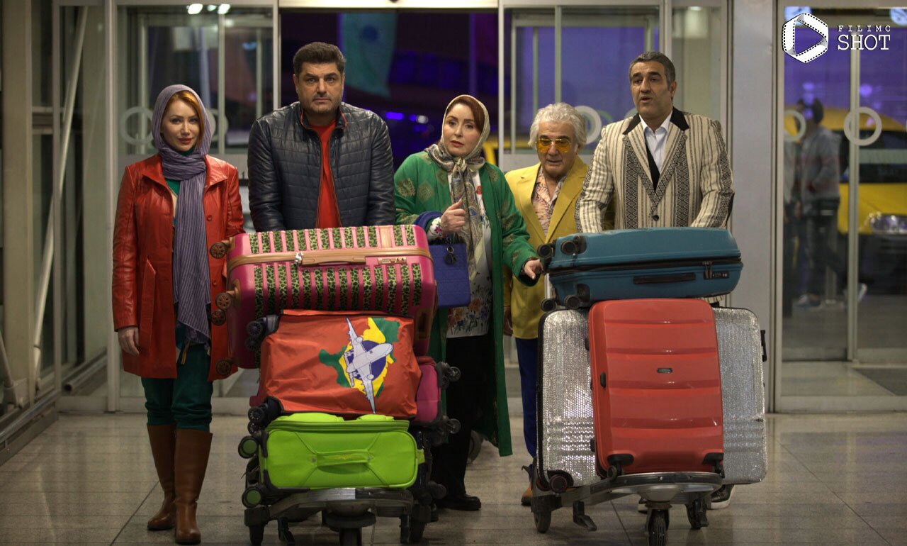 صحنه ای از کمدی تگزاس 3 که سام درخشانی و پژمان جمشیدی در آن بازی می کنند