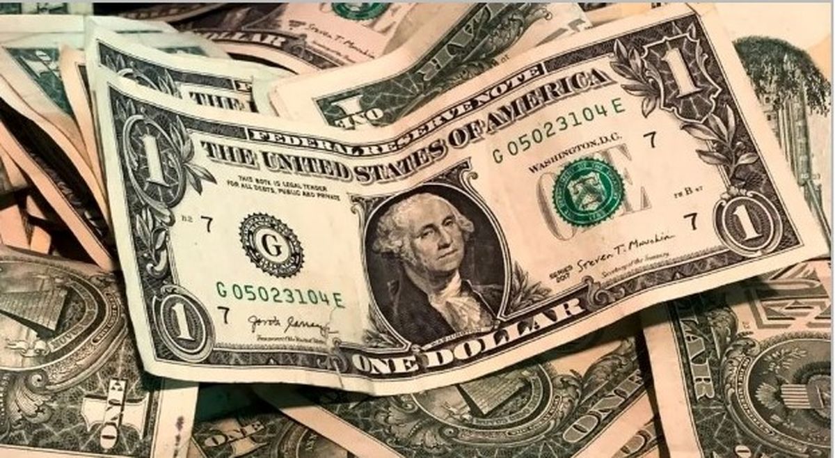 قیمت دلار مرکز مبادلات گران شد