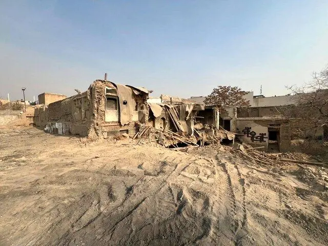 خانه را ویران کردند