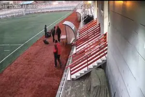 ویدئوی کتک‌زدن خبرنگار توسط محمود فکری