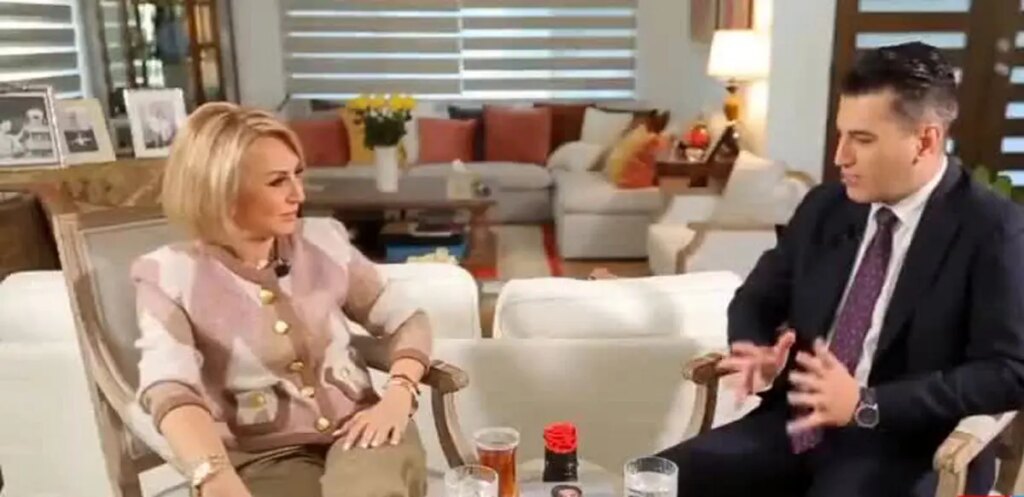 گوگوش: من مشکلات روحی، روانی و اجتماعی دارم. زندگی با من برای هیچکس غیر قابل تحمل است، حتی پسرم/فیلم