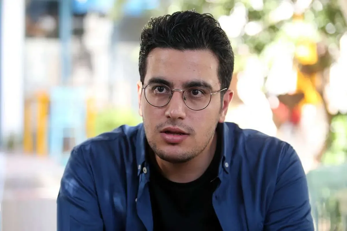 بیوگرافی امیرحسین قیاسی طنزپرداز برجسته حال حاضر ایران