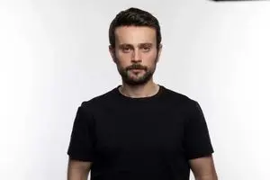 پرده برداری کرم ارسلان‌اوغلو از قتل وحشتناک در پشت صحنه سریال ترک