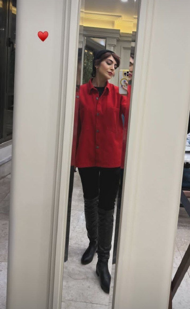 جشن یلدای مهشید جوادی با استایل قرمز 2