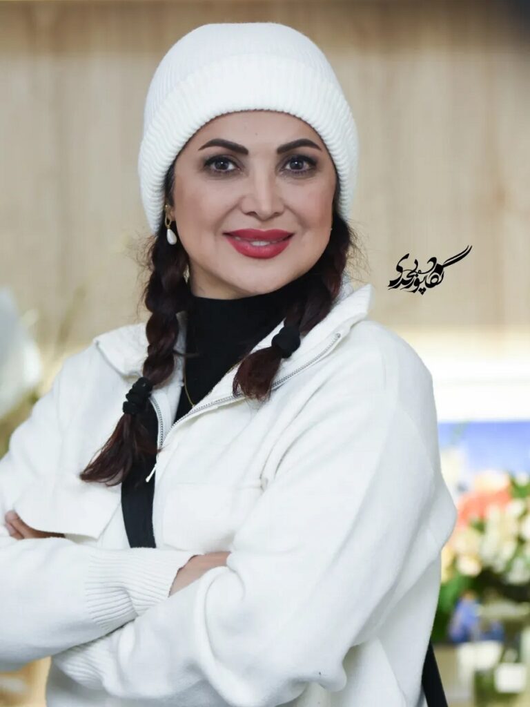 کمند امیرسلیمانی در افتتاحیه نمایشگاه نقاشی آرام 1