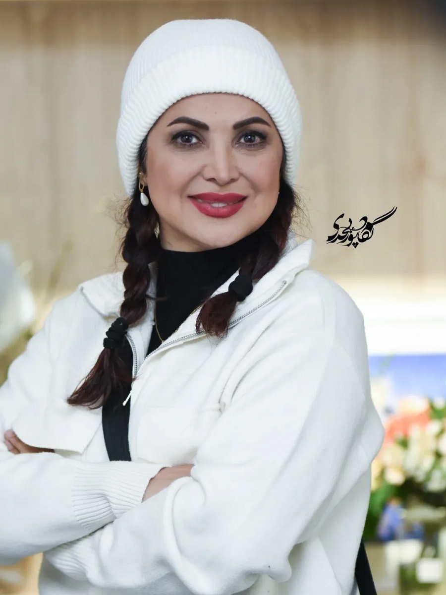 کمند امیرسلیمانی در افتتاحیه نمایشگاه نقاشی آرام 1