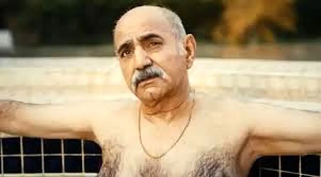 پس از جواد هاشمی، پرویز پرستویی هم برهنه شد/فیلم