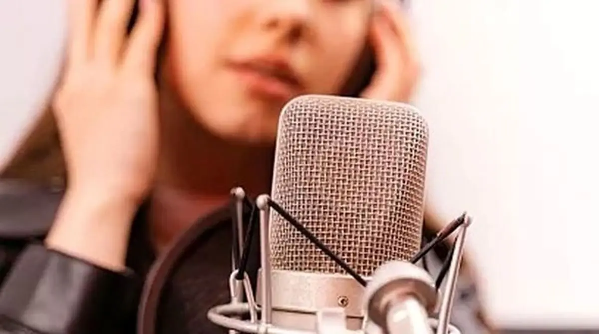 بعد از شبکه 4 نوبت خوانندگی یک زن در شبکه اسد و سیما/ فیلم خوانندگی یک زن در تلویزیون بعد از 47 سال