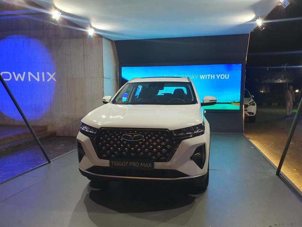 نوسان قیمت خودروهای مونتاژی و داخلی; نرخ های خارجی ثابت است