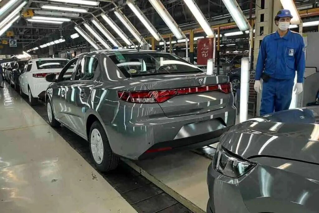 افزایش نجومی قیمت خودرو در بازار آزاد دانا در آستانه ورود به کانال 2 میلیارد تومانی است.