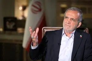 از همه سینماگرانی که باوجود فشارها به جشنواره آمدند، قلباً تشکر می‌کنم