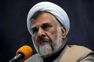 موتورسواری و دوچرخه‌سواری زنان هیچ منع شرعی و قانونی ندارد/ عده‌ای رانندگی و رای دادن زنان را هم حرام می‌دانستند/ اوایل دوره رضاشاه هنگامی که دوش به‌جای حمام‌های خزینه‌ای رایج شد، برخی می‌گفتند این شیوه صحیح نیست و حتی غسل با آن باطل است